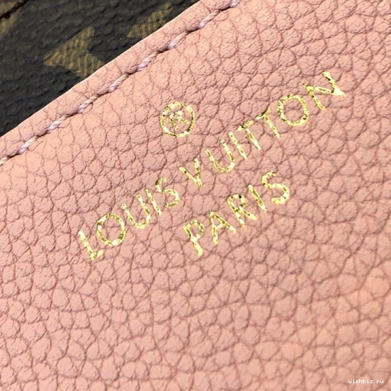 WIS VICTOIRE Louis Vuitton 0826